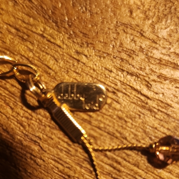 Gold Minimalist Necklace with Elegant Design - Picture 2 of 8